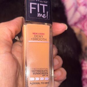 Maybelline Fit Me Dewy + Smooth Foundation - Warm Beige